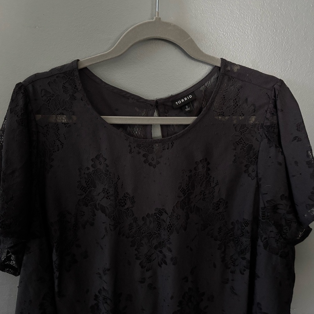 torrid Abbey Lace Short-Sleeve Blouse in Charcoal - Picture 9 of 14